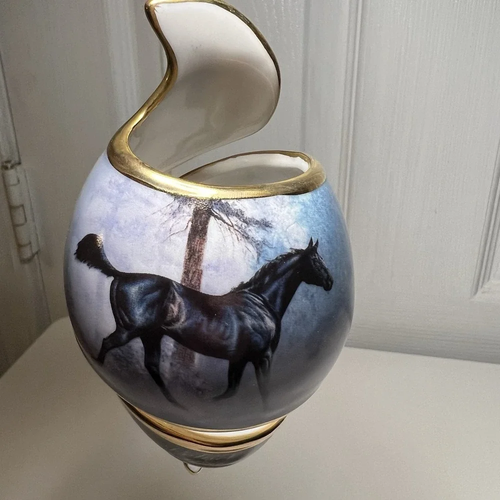 Bradford Exchange Free as‎ the Wind Heirloom Porcelain horse ornament